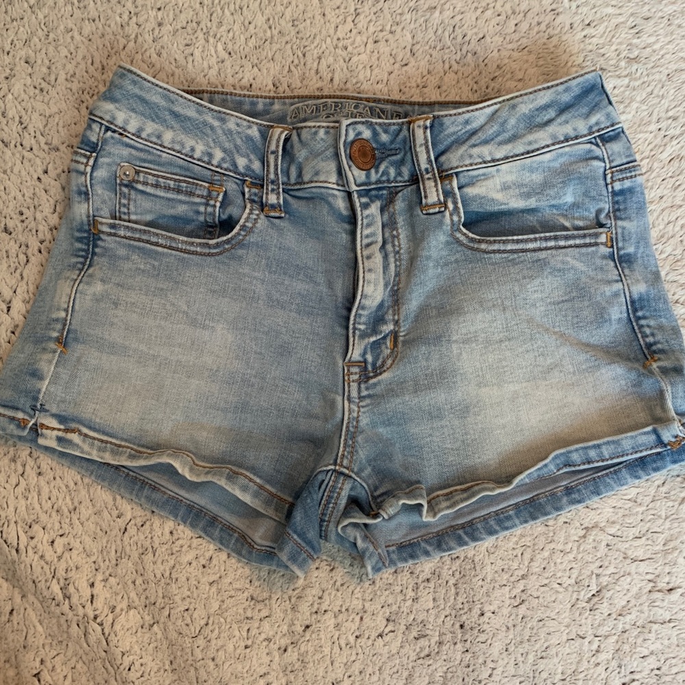 Size 4 American Eagle Light Wash Jean Shorts